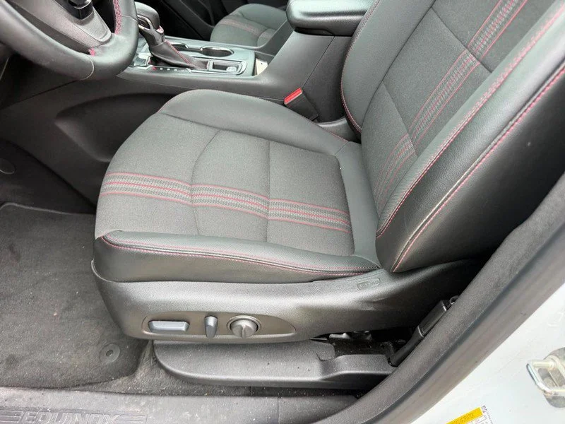 Used 2023 Summit White Chevrolet RS image 18