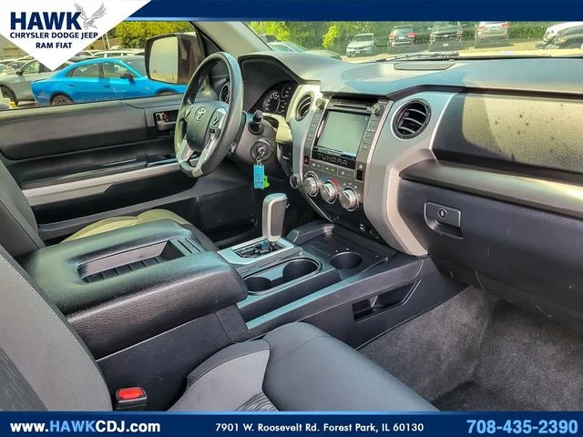 Used 2018  Toyota SR5 image 29