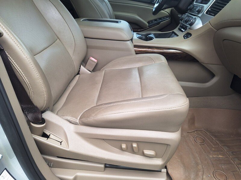 Used 2019 Silver GMC SLT image 31