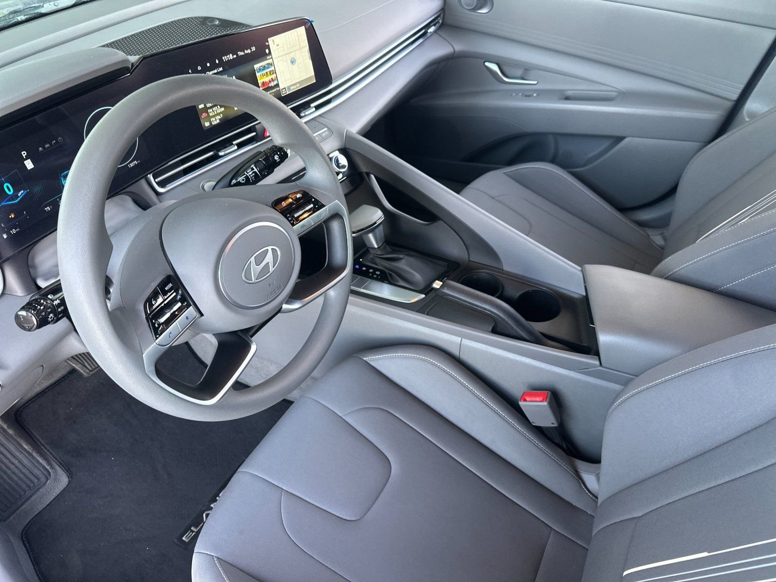 2024 Hyundai Elantra SEL - Photo 9