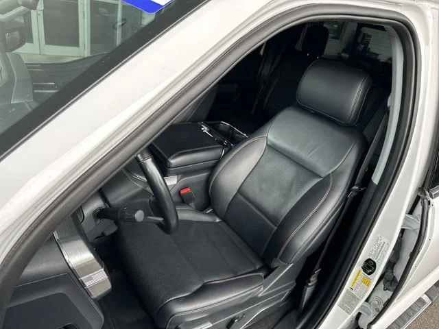 Used 2022 White Ford Lariat image 12