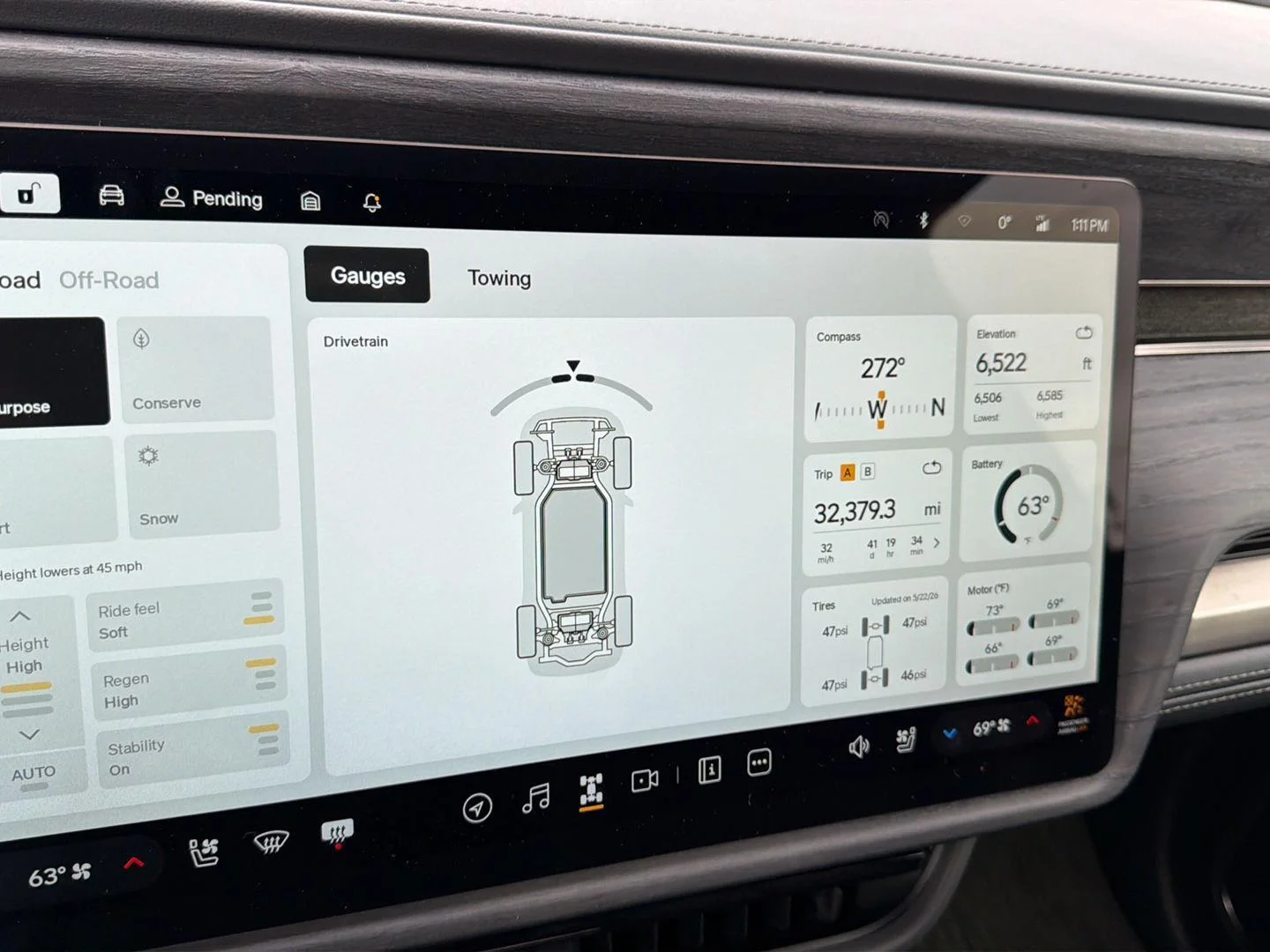 Used 2024  Rivian Adventure image 28