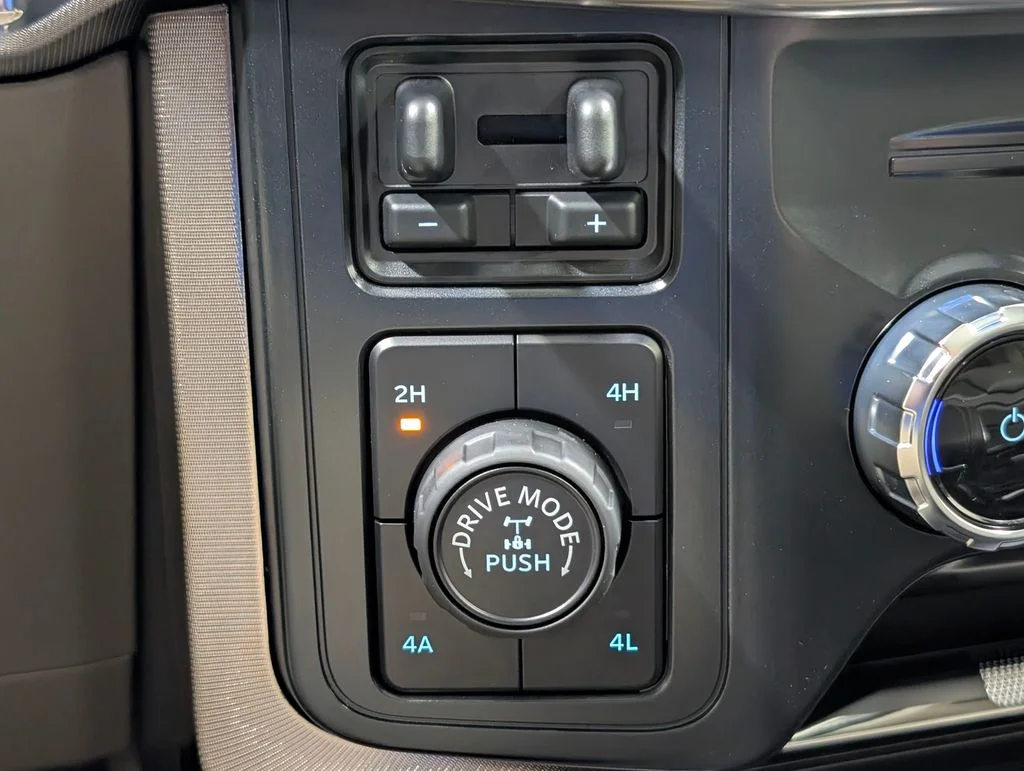 New 2026 Marsh Gray Ford Platinum® image 8