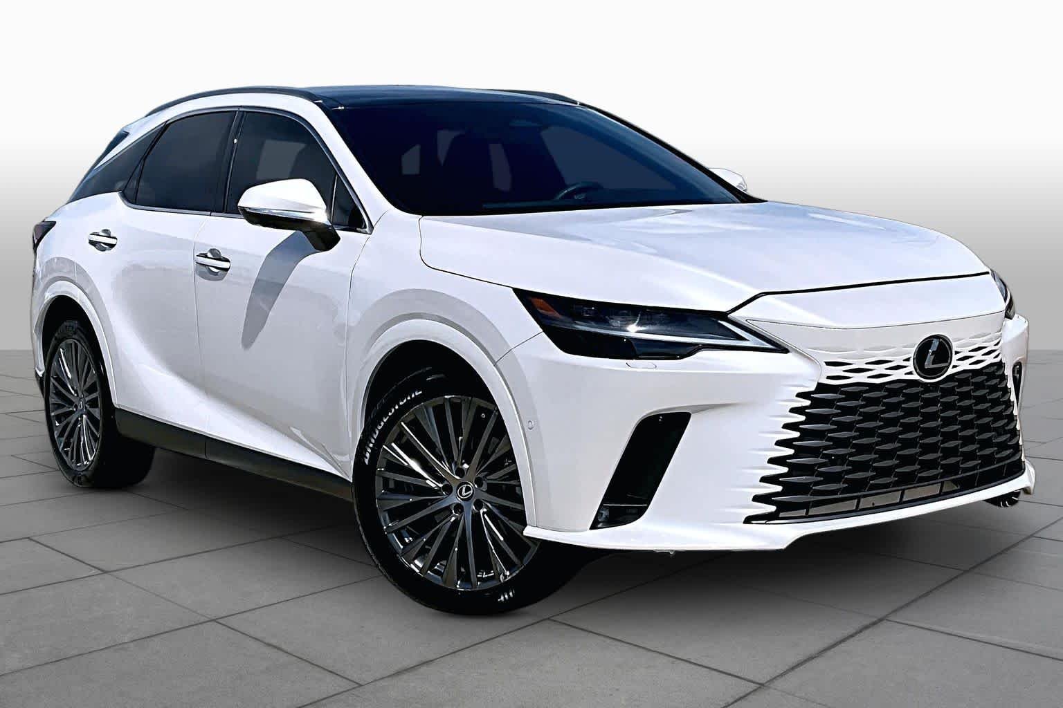 Used 2023 Eminent White Pearl Lexus Luxury image 3