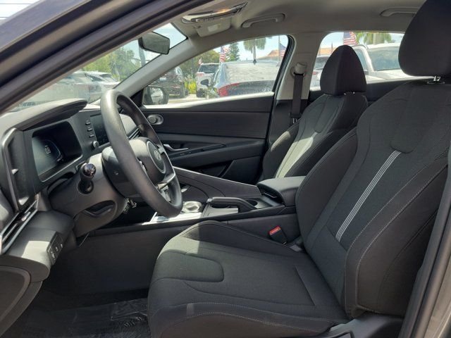 2026 Hyundai Elantra SE - Photo 16