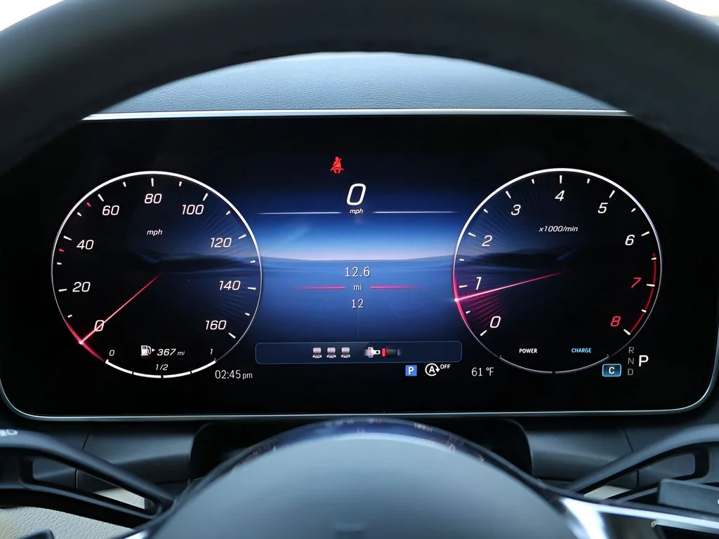 New 2026 Obsidian Black Metallic Mercedes-Benz GLC 300 image 31