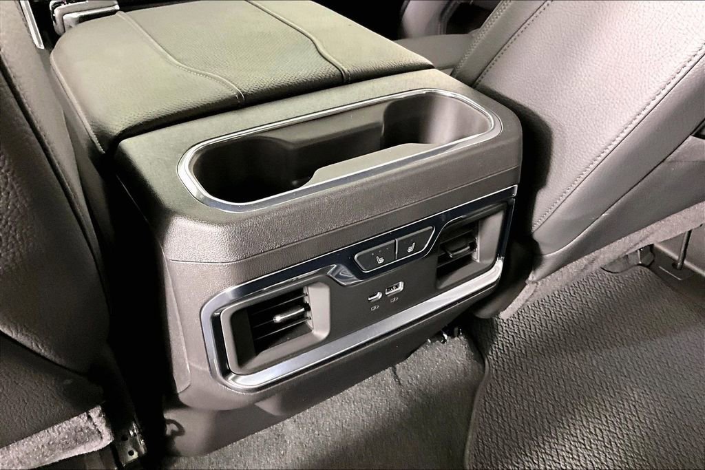 Used 2025 Sterling Metallic GMC Denali image 10