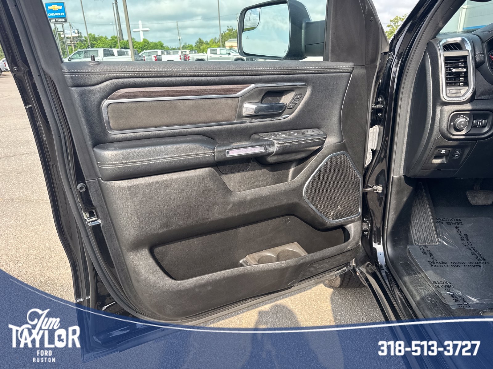 Used 2025 Black Ram Laramie image 22