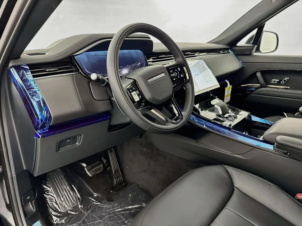 New 2027 Santorini Black Land Rover Dynamic SE image 9