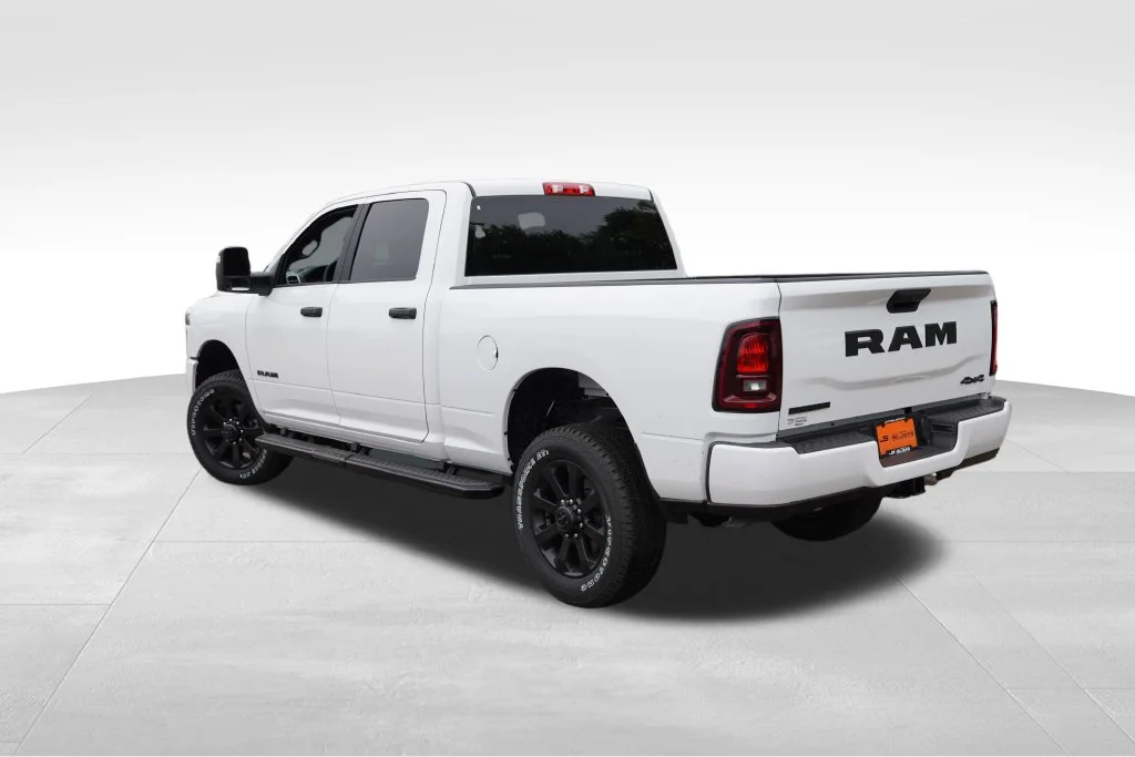 New 2026 Bright White Clear-Coat Exterior Paint RAM Big Horn image 5
