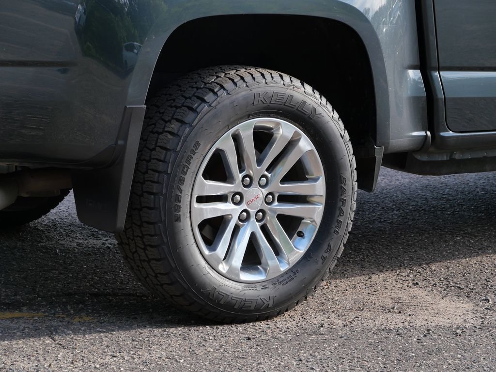 Used 2017 Gray GMC SLT image 7