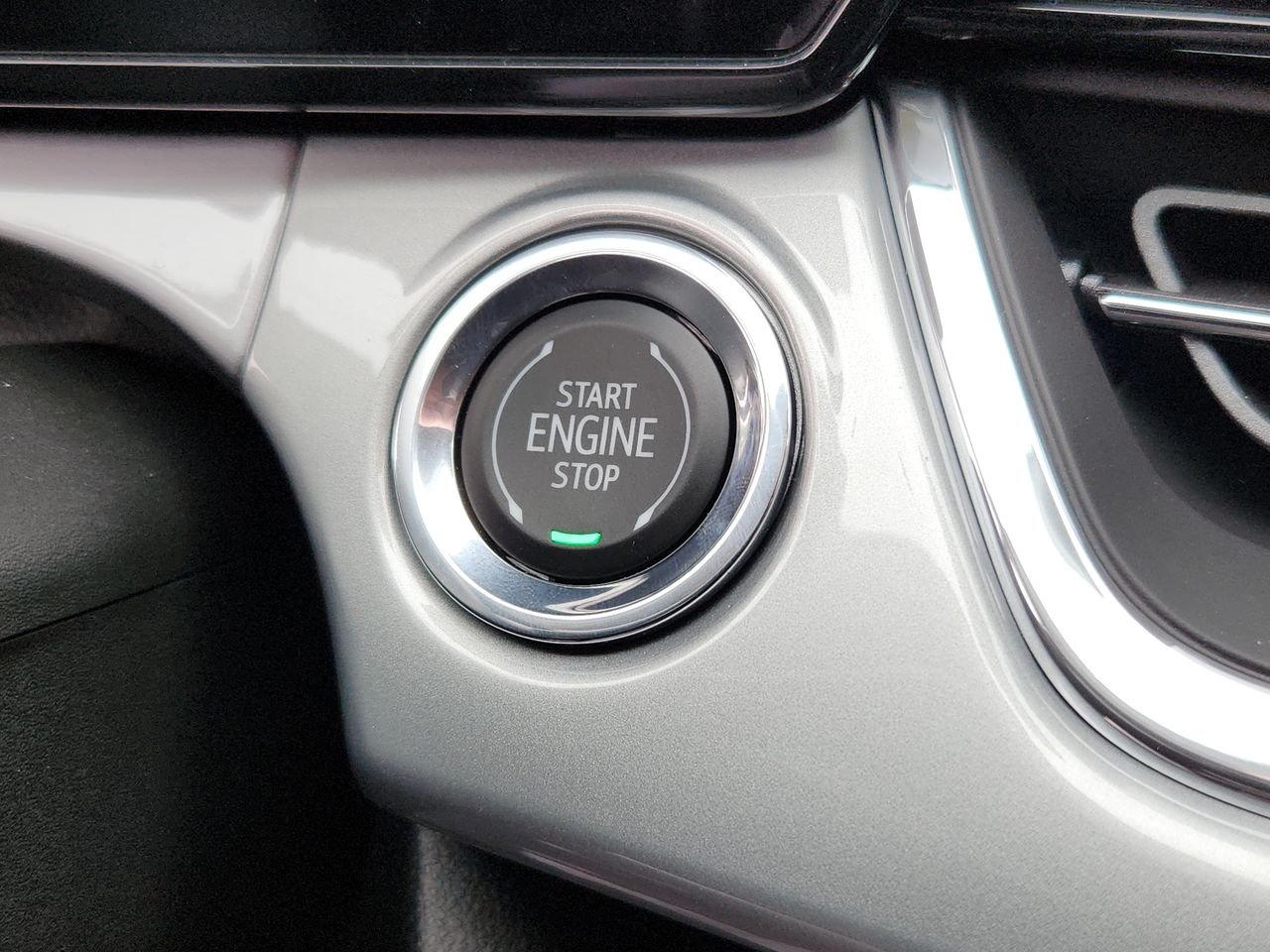 2025 Chevrolet Trax LT - Photo 47