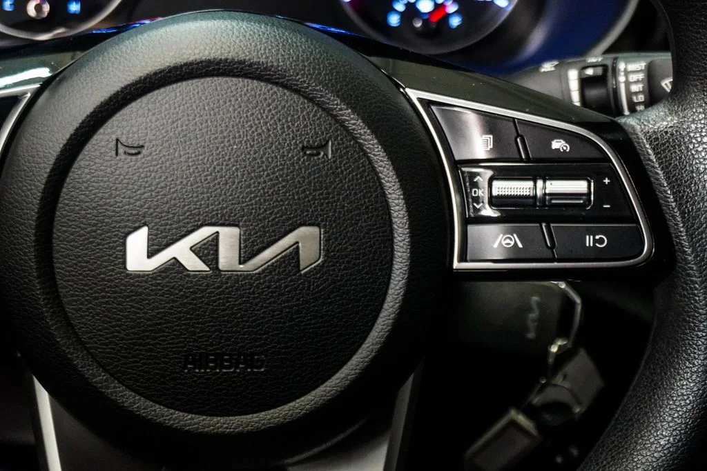 Used 2024 White Kia LXS image 13