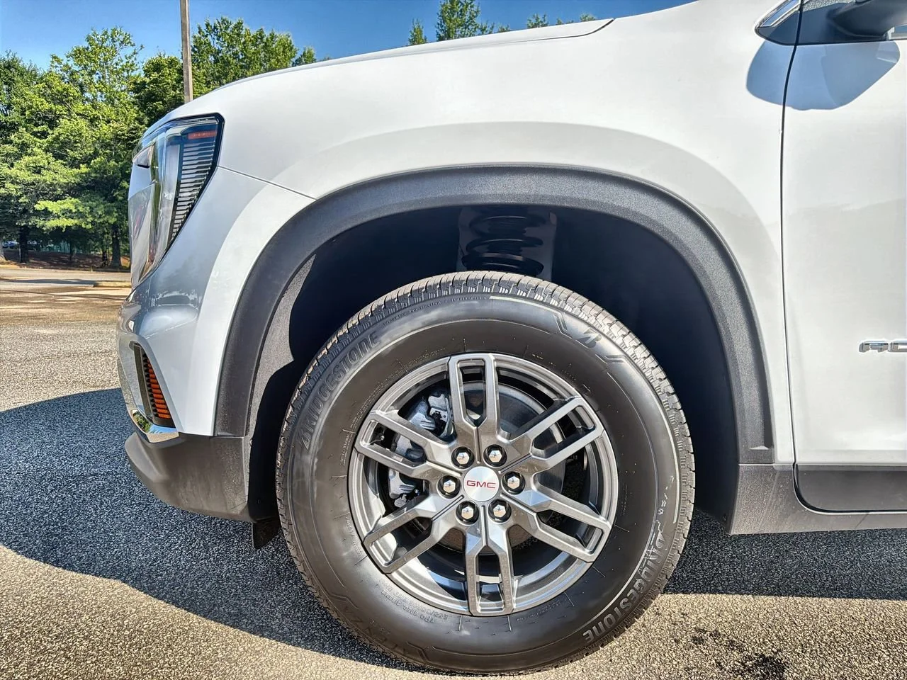 New 2026 Summit White GMC Elevation image 28
