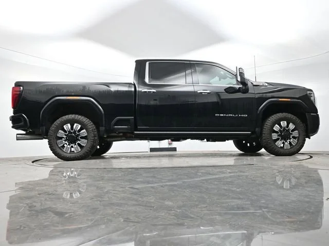 Used 2024 Onyx Black GMC Denali image 16