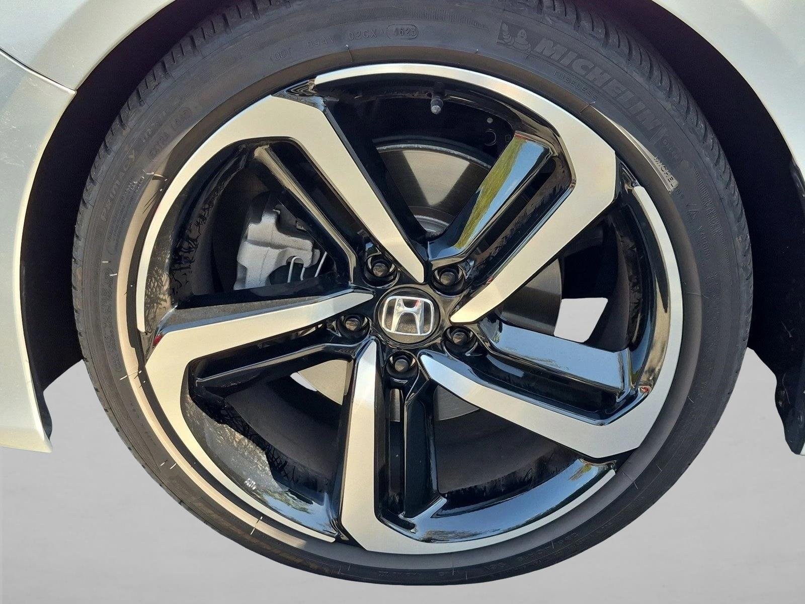 Used 2022 White Honda Sport image 13