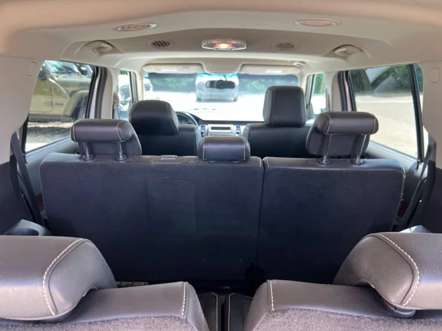 Used 2009 Silver Ford SEL image 31