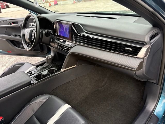 2025 Toyota Camry SE - Photo 24