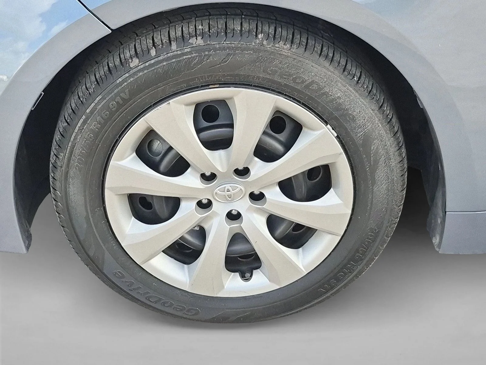 Used 2024 Celestite Toyota LE image 20