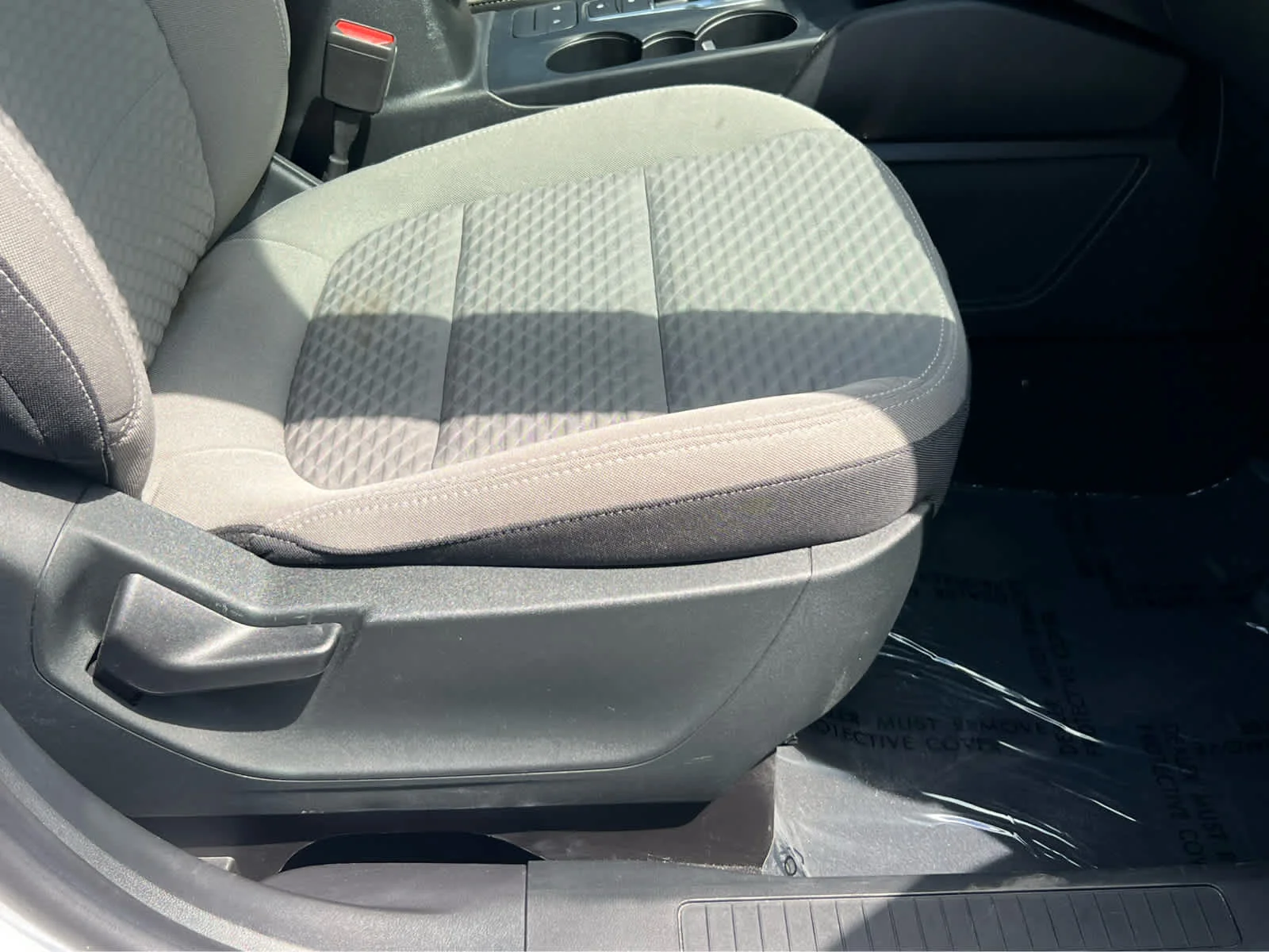 Certified Used 2022 Oxford White Ford SE image 18