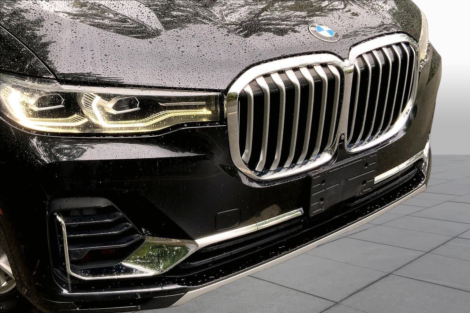 Used 2019 Black Sapphire Metallic BMW xDrive50i image 29