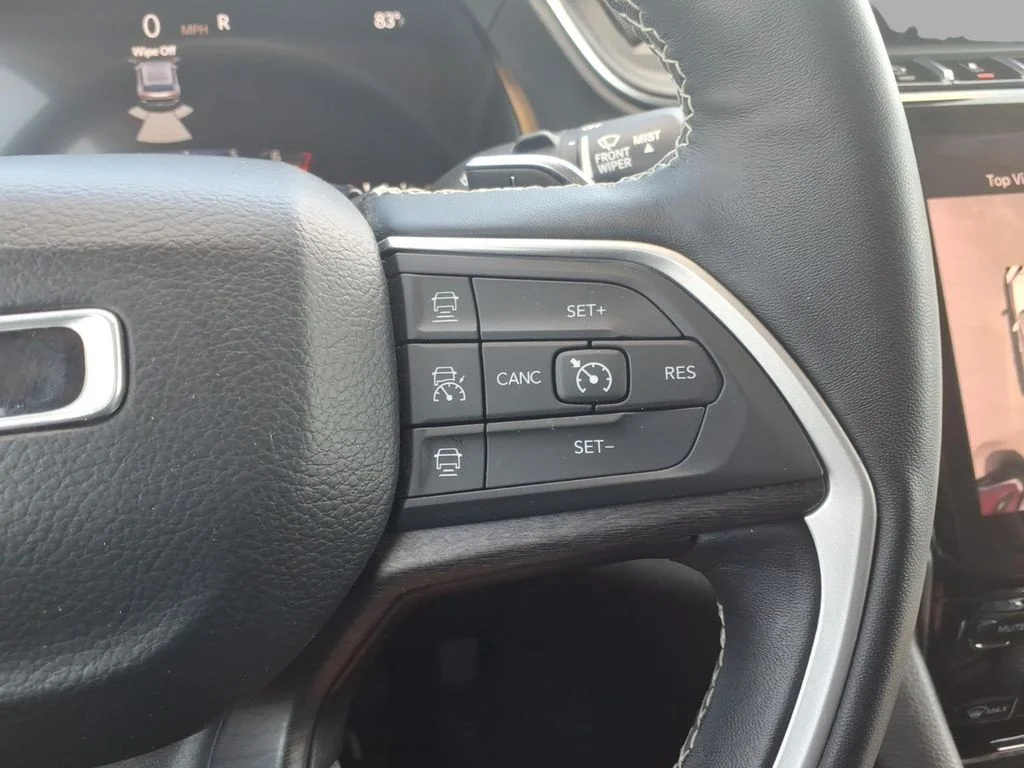 Used 2022 White Jeep Limited image 25