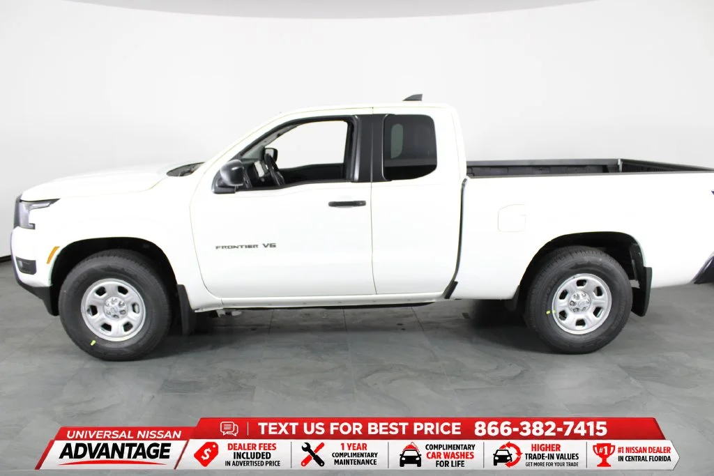 New 2027 Glacier White Nissan King Cab® S image 12