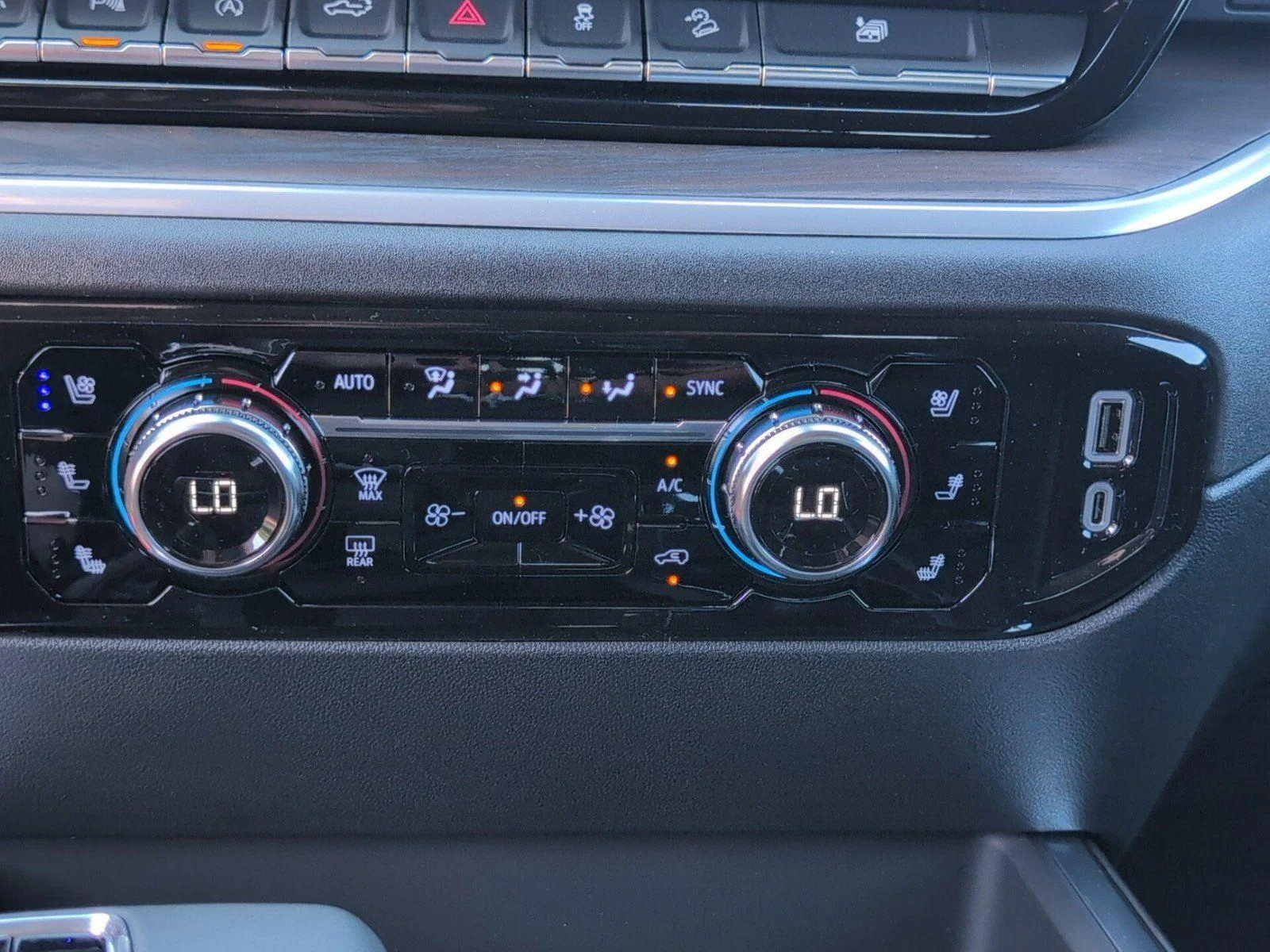 New 2026 Onyx Black GMC SLT image 24