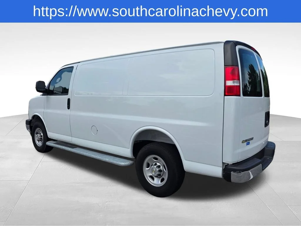 Used 2025 Summit White Chevrolet WT image 32