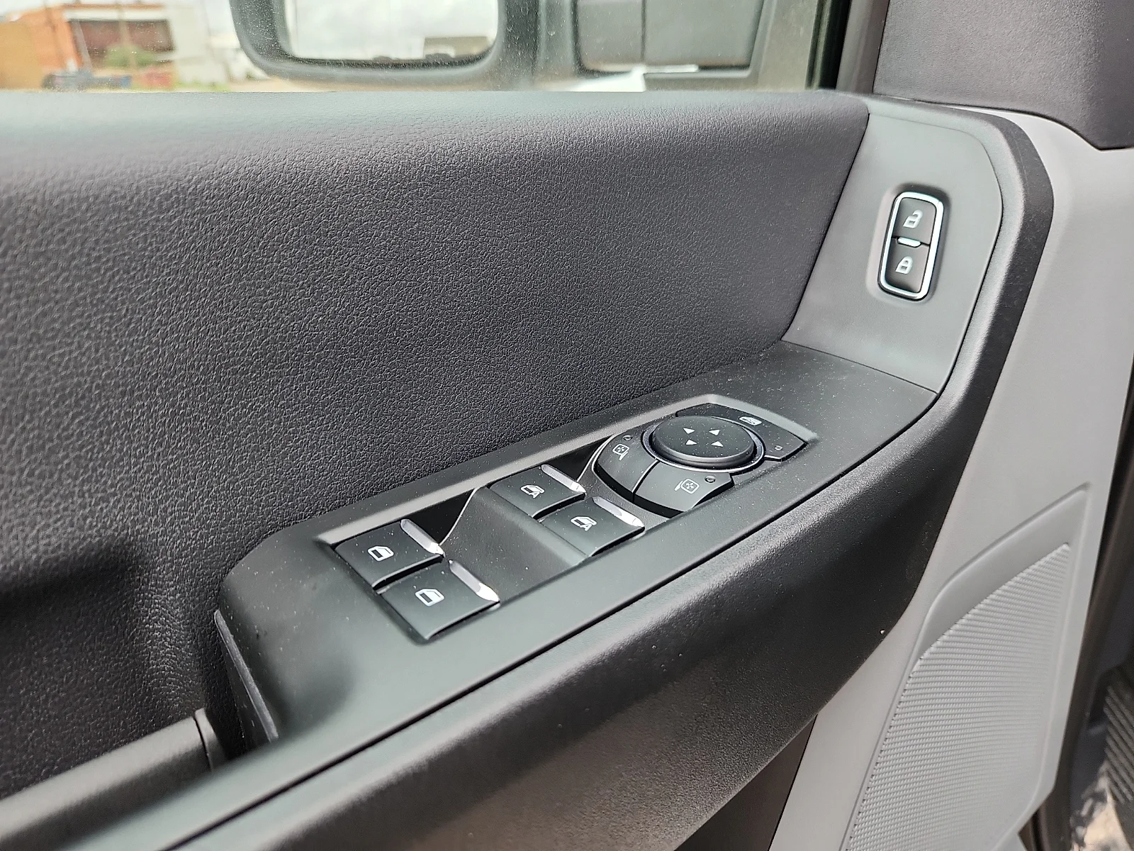 New 2026 Oxford White Ford F-250® XL image 15