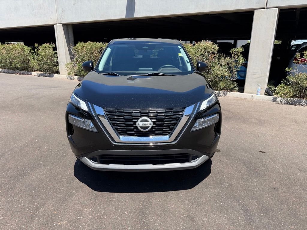 Used 2021 Black Nissan SV image 2