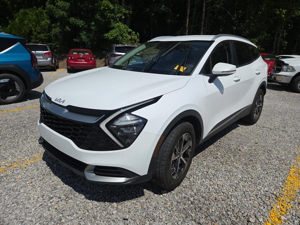 Used 2023 White Kia EX image 1
