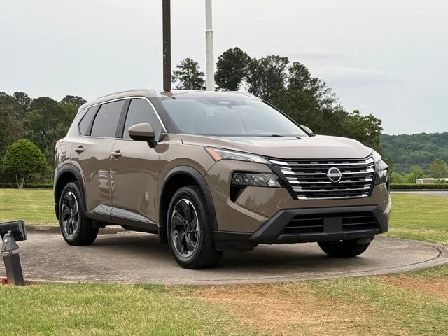2024 Nissan Rogue SV FWD's photo