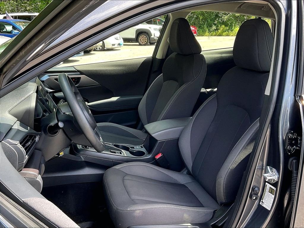 Used 2024 Gray Subaru Base image 10