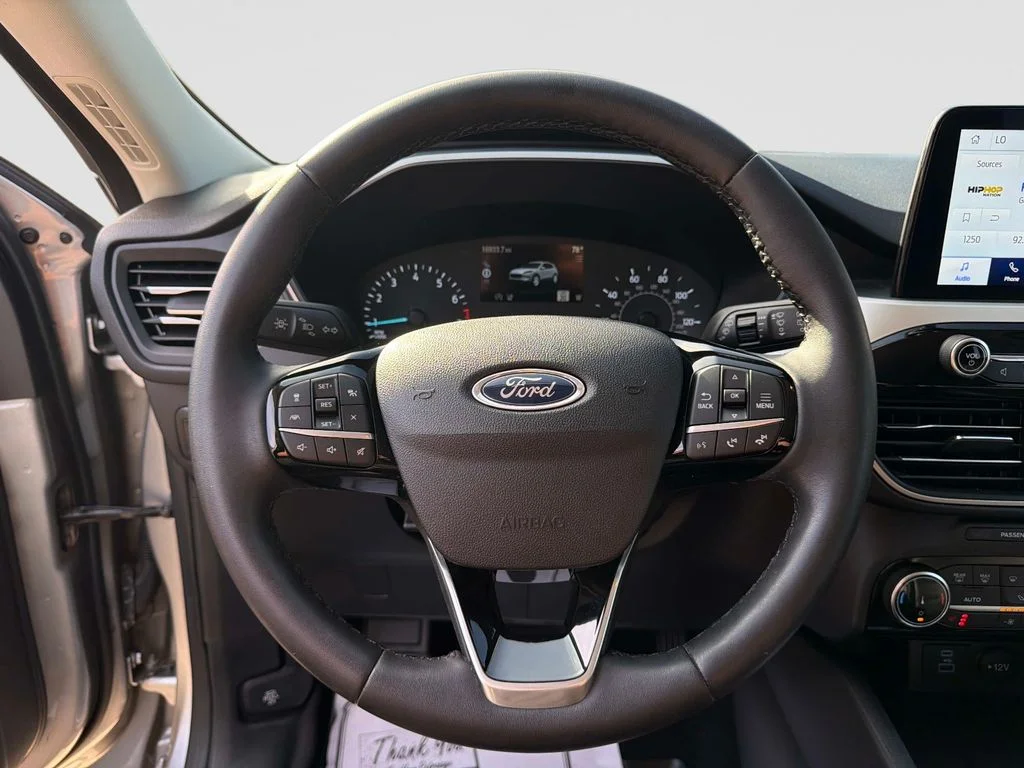 Used 2022 Iconic Silver Metallic Ford SEL image 31