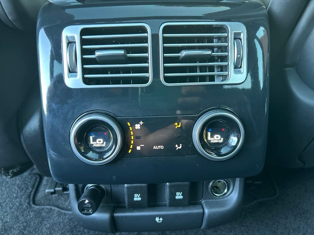 Used 2019 White Land Rover 5.0L V8 Supercharged image 23