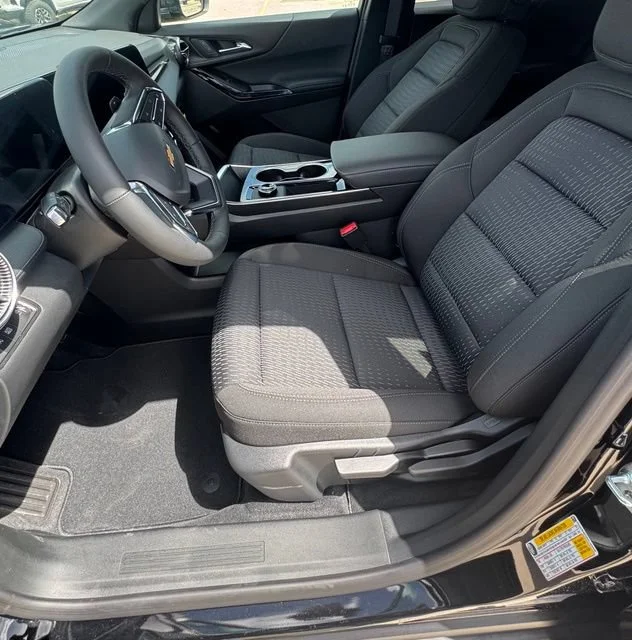 2027 Chevrolet Equinox LT - Photo 6