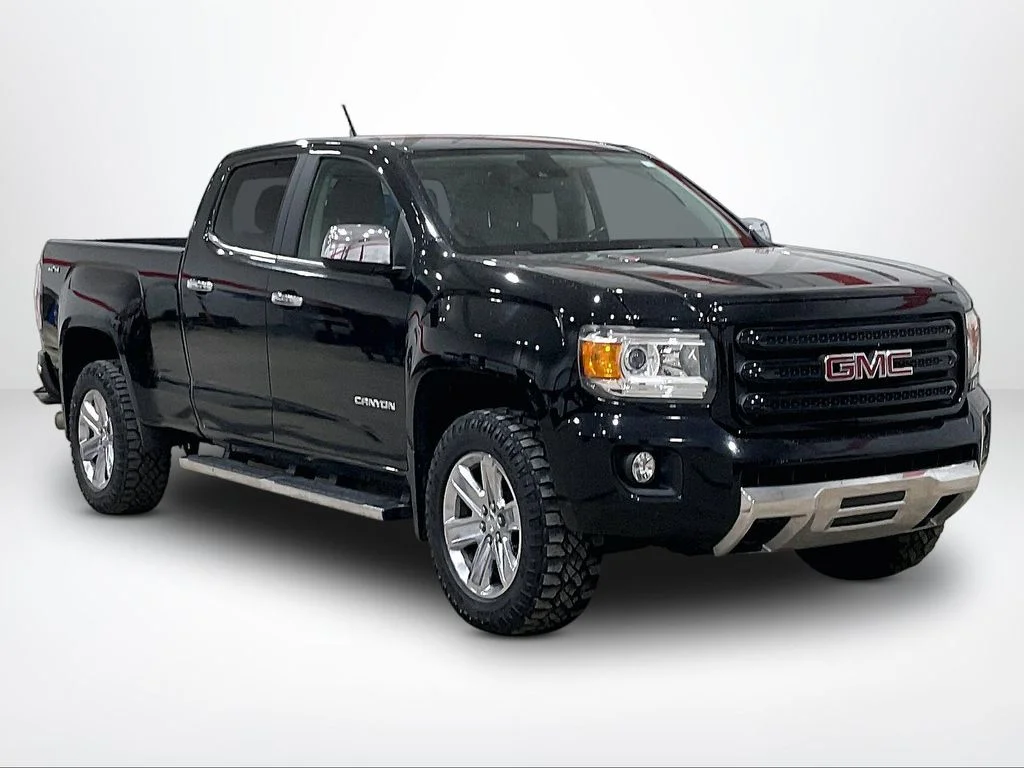 Used 2016 Black GMC SLT image 13
