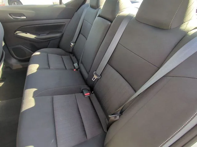 Used 2022 White Nissan 2.5 SV image 29