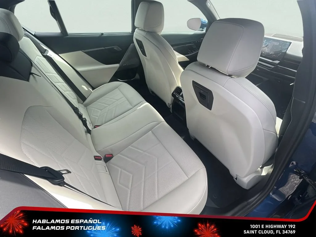 Used 2024 Blue BMW xDrive image 32