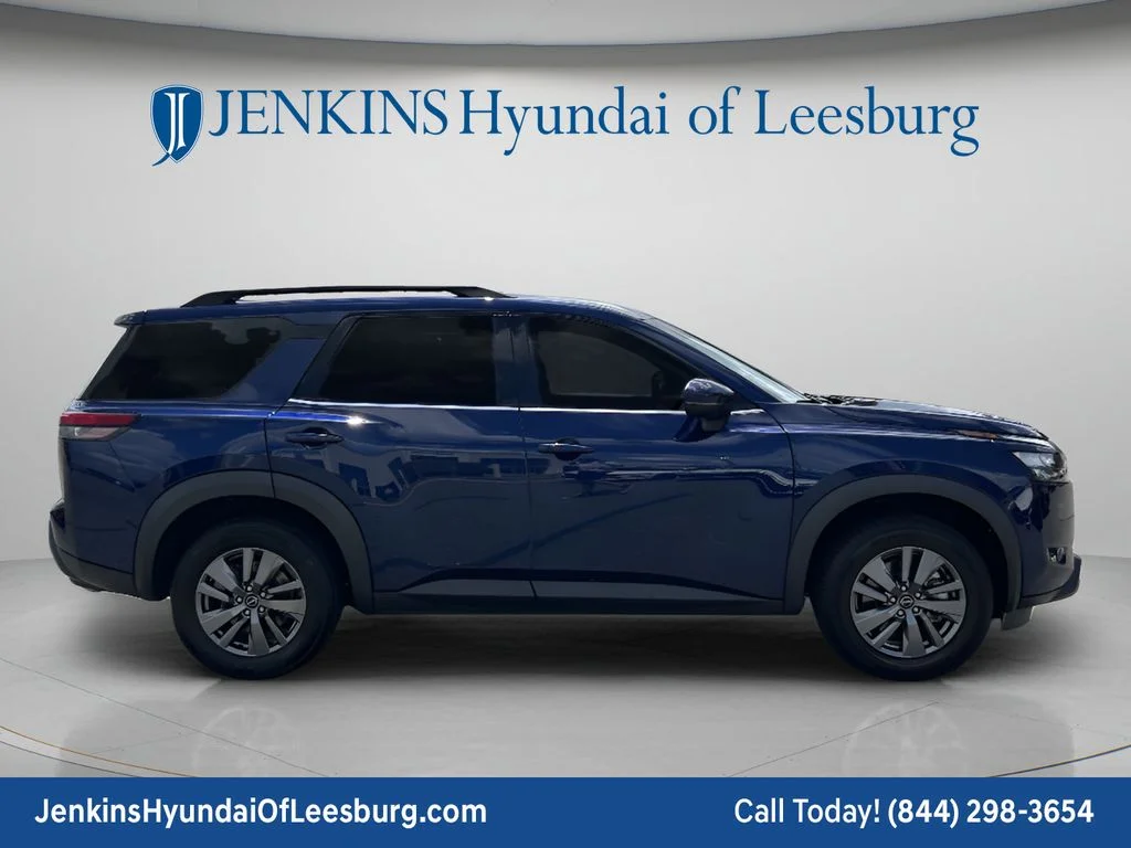 Used 2025 Blue Nissan SV image 3