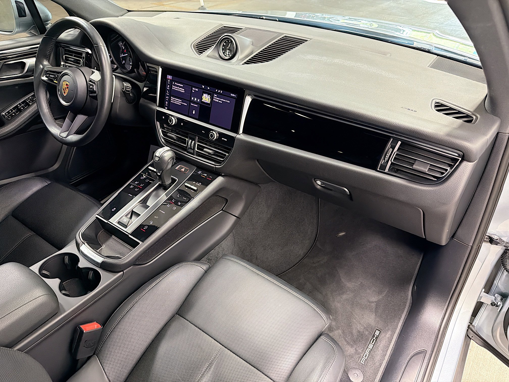Certified Used 2023 Dolomite Silver Metallic Porsche  image 15