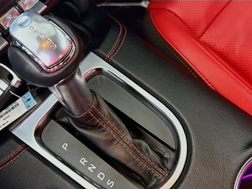 Used 2022 Carbonized Gray Metallic Ford GT Premium image 16