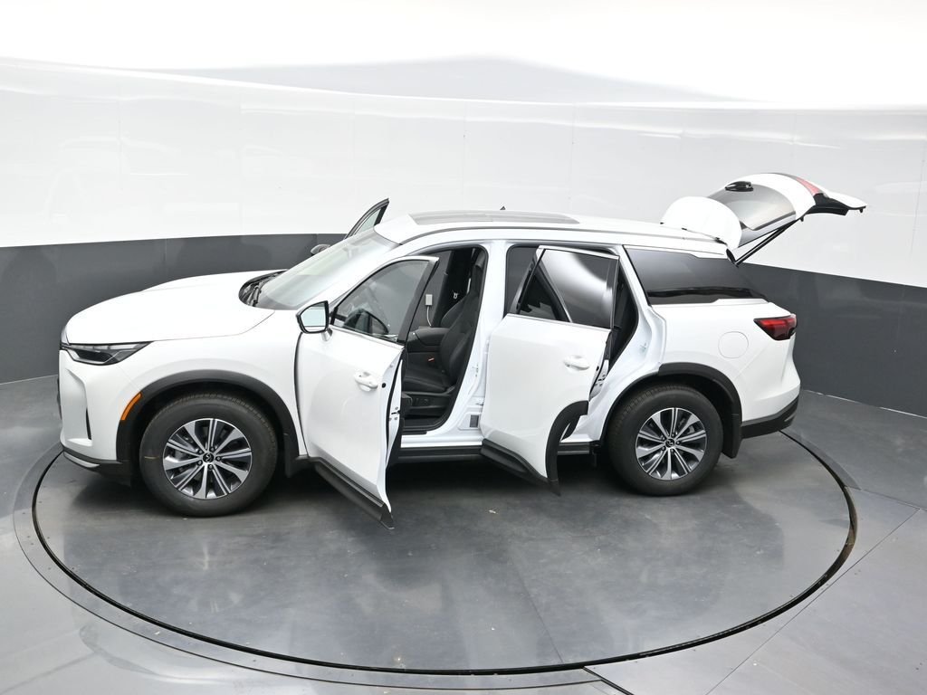 New 2027 RADIANT WHITE INFINITI Pure AWD image 50