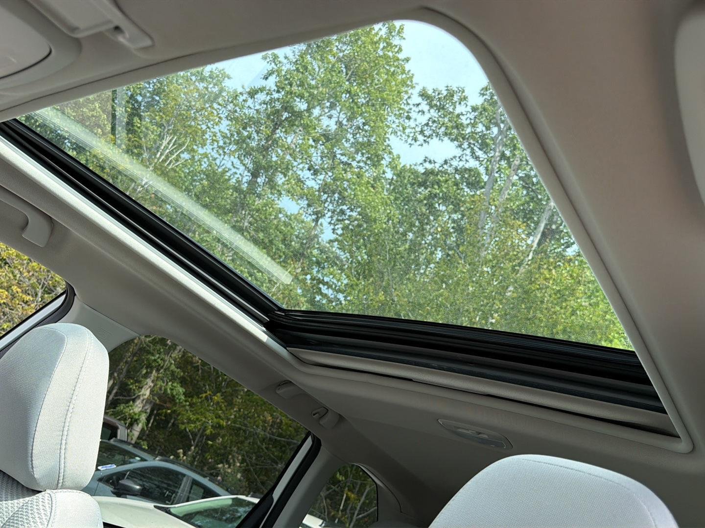 Used 2024 Crystal White Pearl Subaru Premium image 3