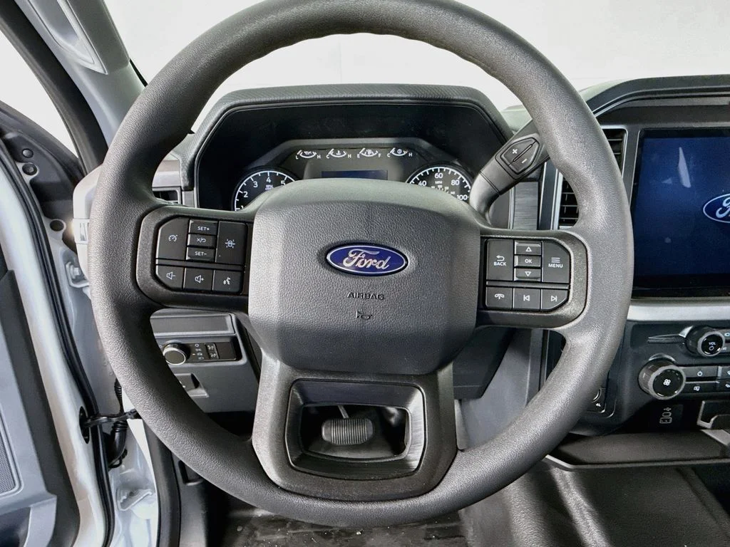 New 2026 Oxford White Ford XL image 11