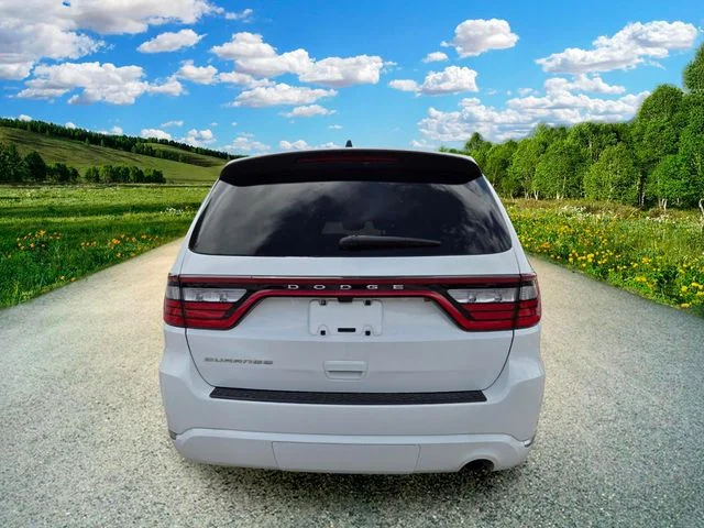 Used 2022 White Dodge SXT image 5