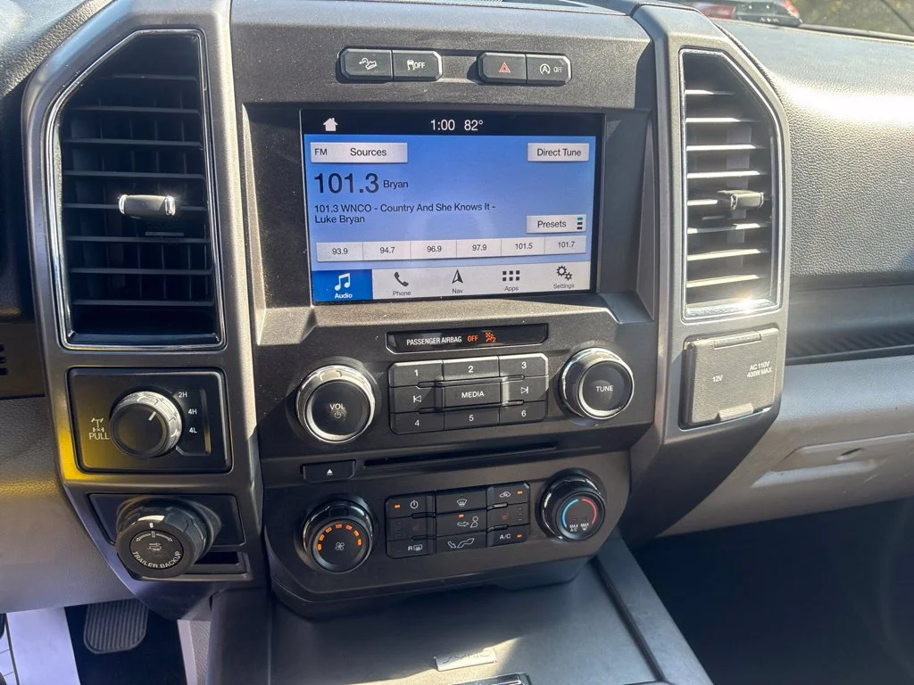 Used 2018 Silver Ford XLT image 32