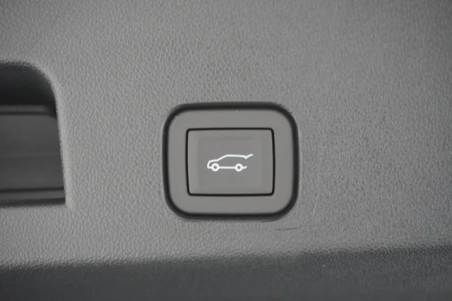 2026 GMC Acadia Elevation - Photo 9