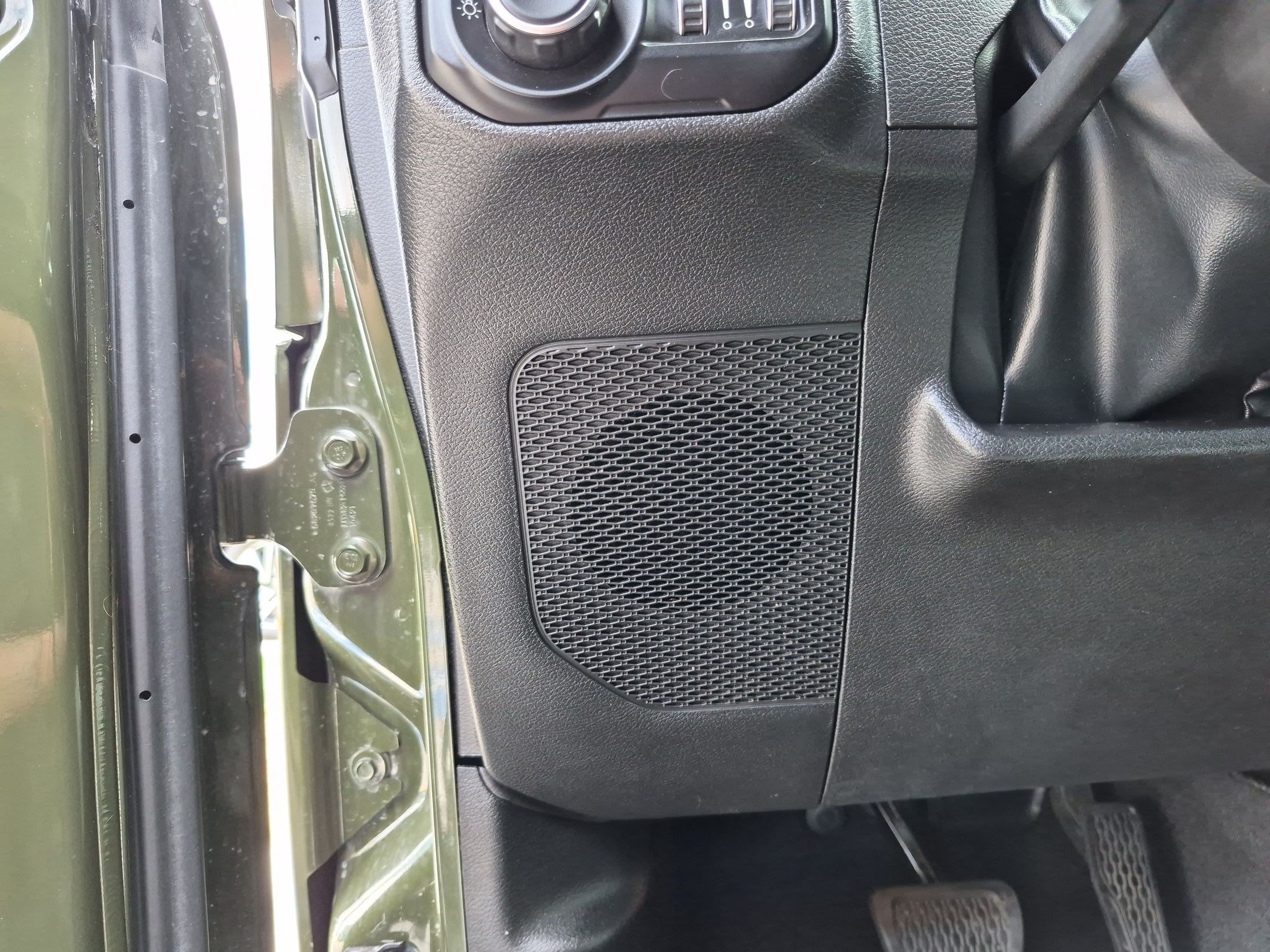 Used 2022 Sarge Green Clearcoat Jeep Unlimited Sahara image 12